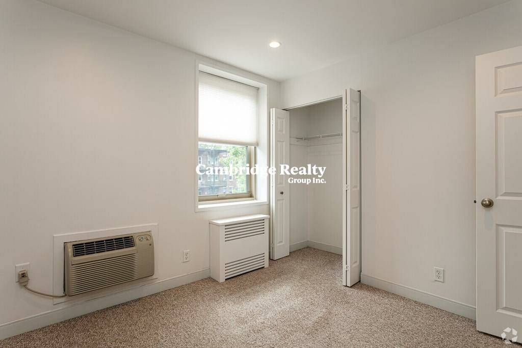 Apartment for rent at 10 Camelot Court #10-6T, Brighton, MA 02135