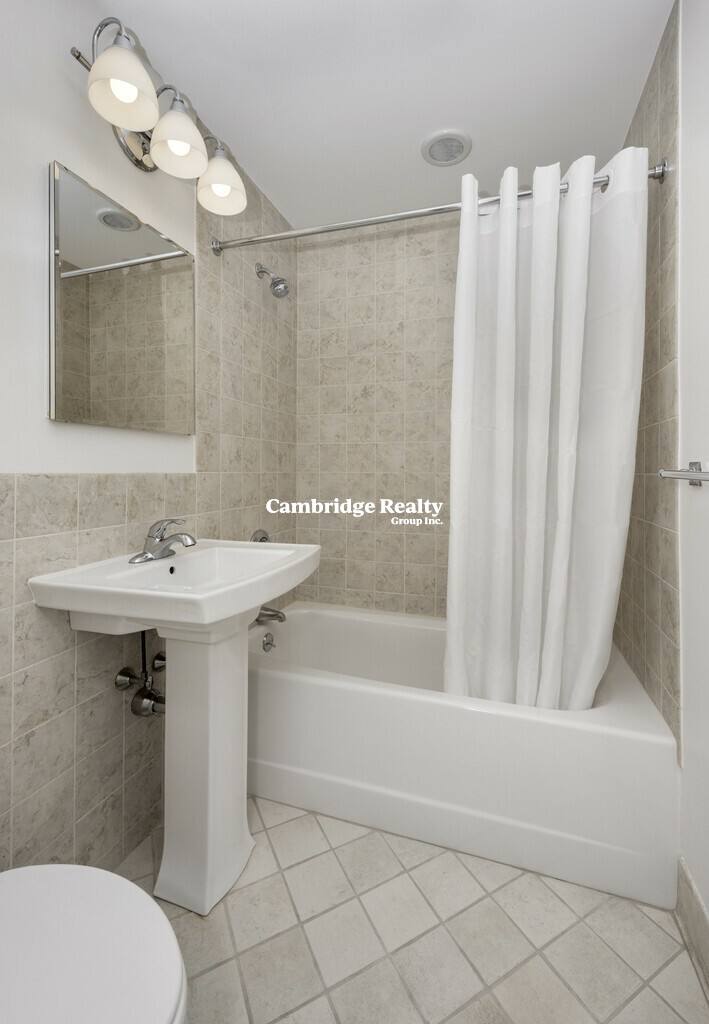 Apartment for rent at 10 Camelot Court #10-6T, Brighton, MA 02135