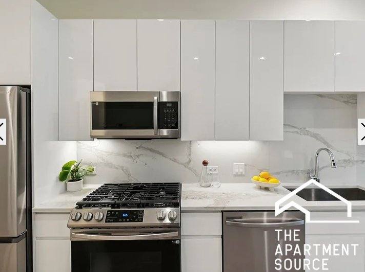 Condo for rent at 812 W Adams St, Chicago, IL 60607