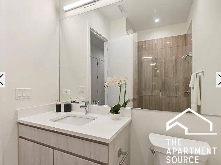 Condo for rent at 812 W Adams St, Chicago, IL 60607