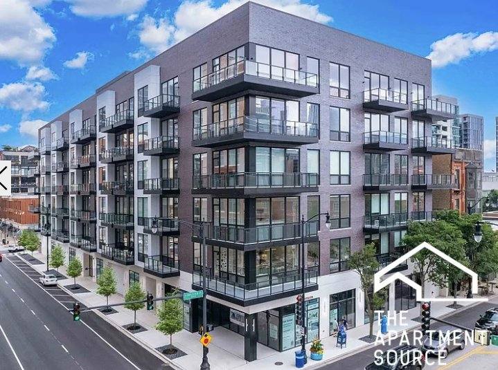 Condo for rent at 812 W Adams St, Chicago, IL 60607