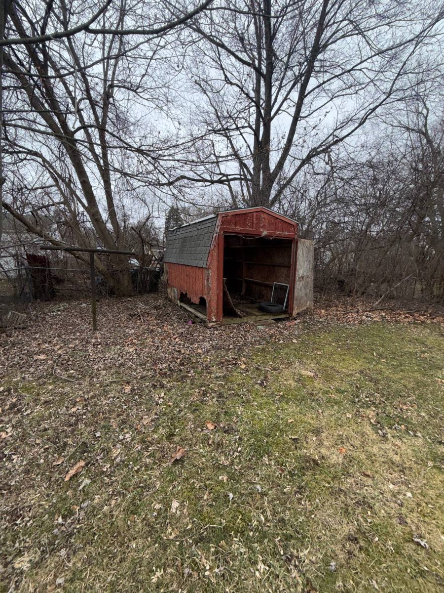 House for rent at 246 E York Ave, Flint, MI 48505