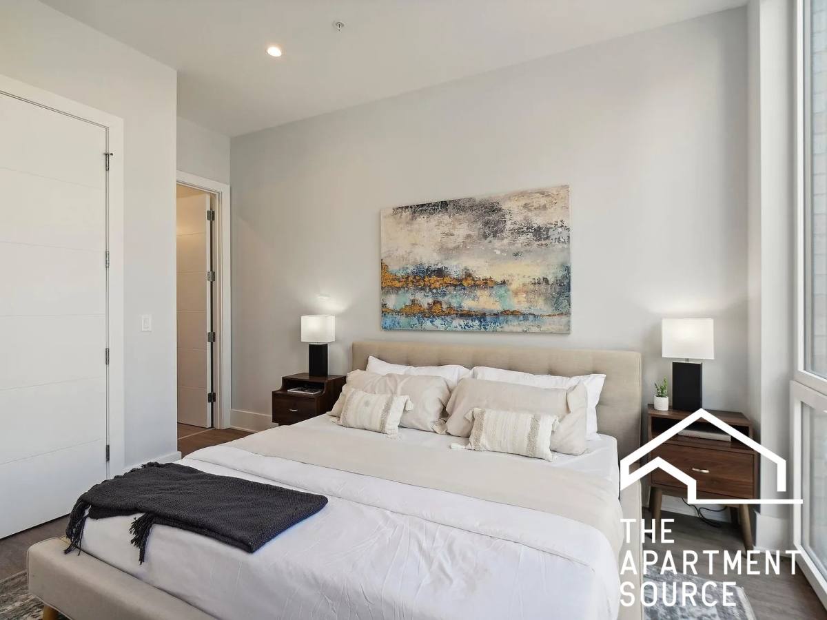 Condo for rent at 812 W Adams St, Chicago, IL 60607