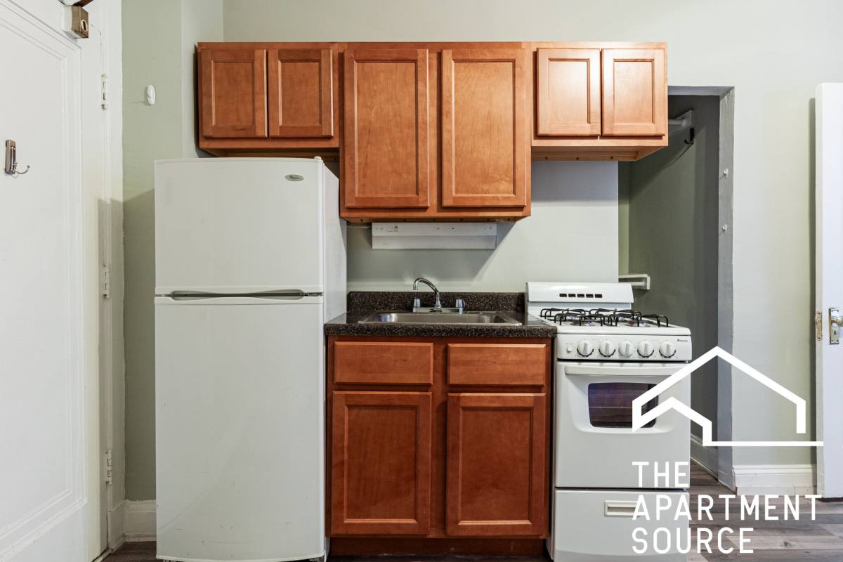 Apartment for rent at 3831 N Fremont St, Chicago, IL 60613