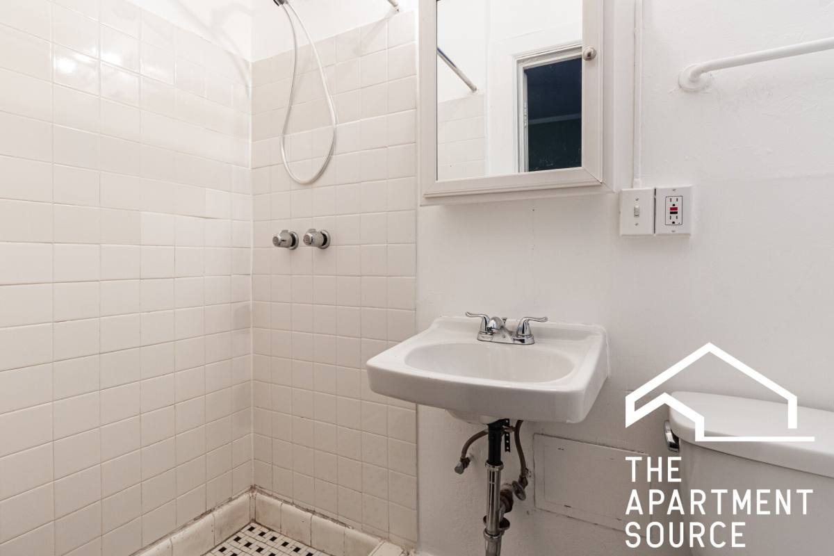 Apartment for rent at 3831 N Fremont St, Chicago, IL 60613