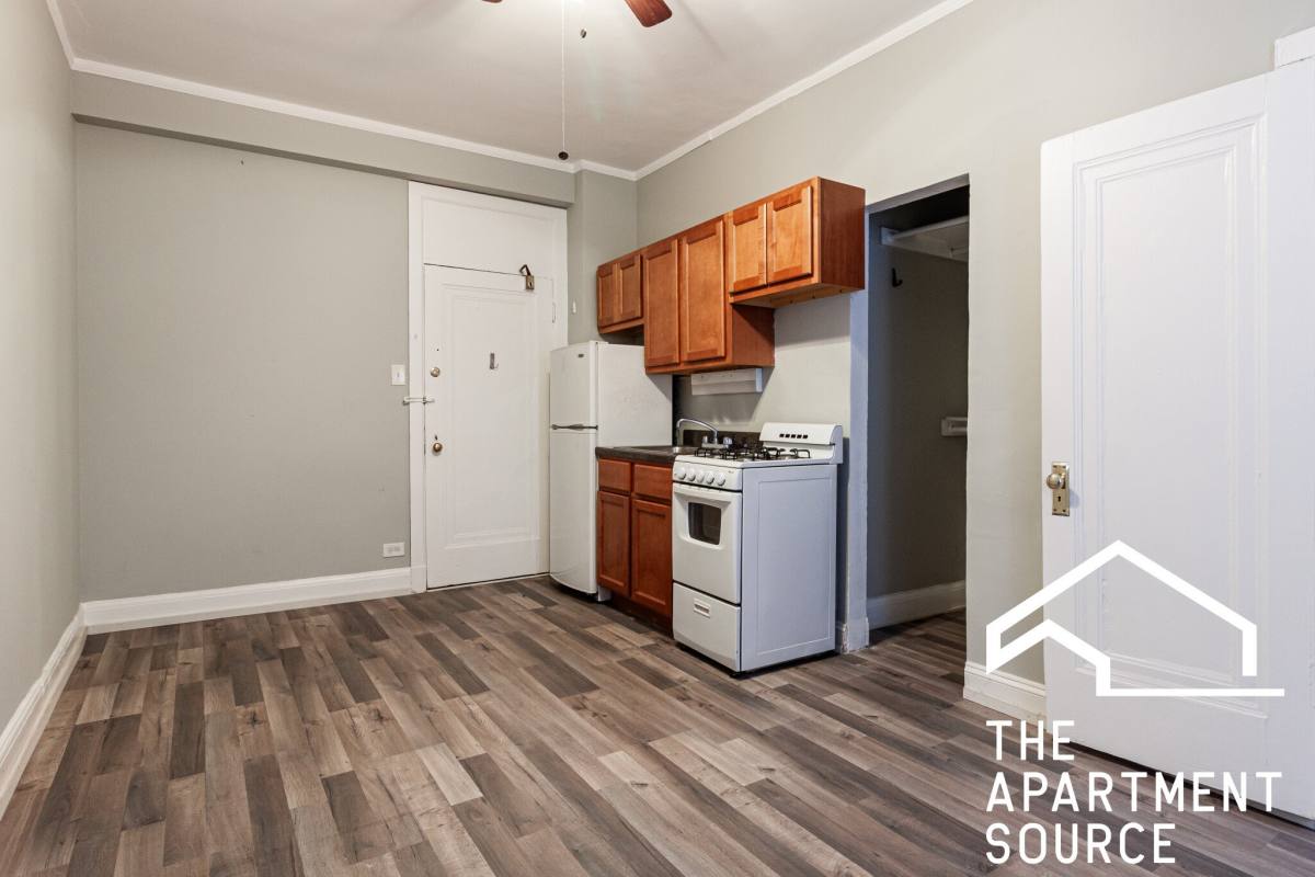 Apartment for rent at 3831 N Fremont St, Chicago, IL 60613