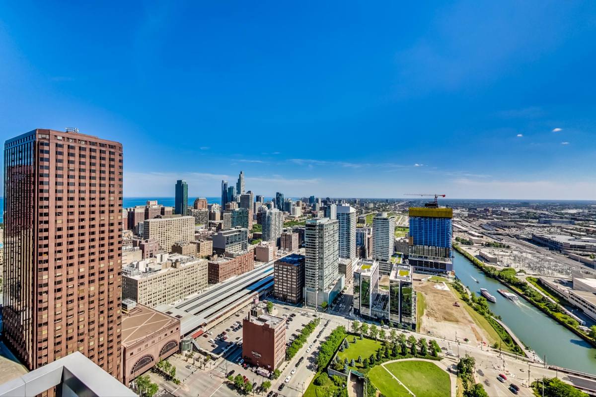 Apartment for rent at 235 W Van Buren St #4507, Chicago, IL 60607