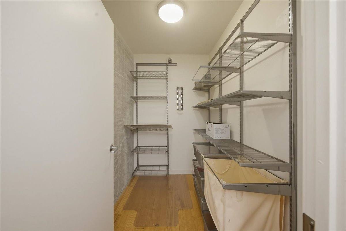 Apartment for rent at 235 W Van Buren St #4507, Chicago, IL 60607