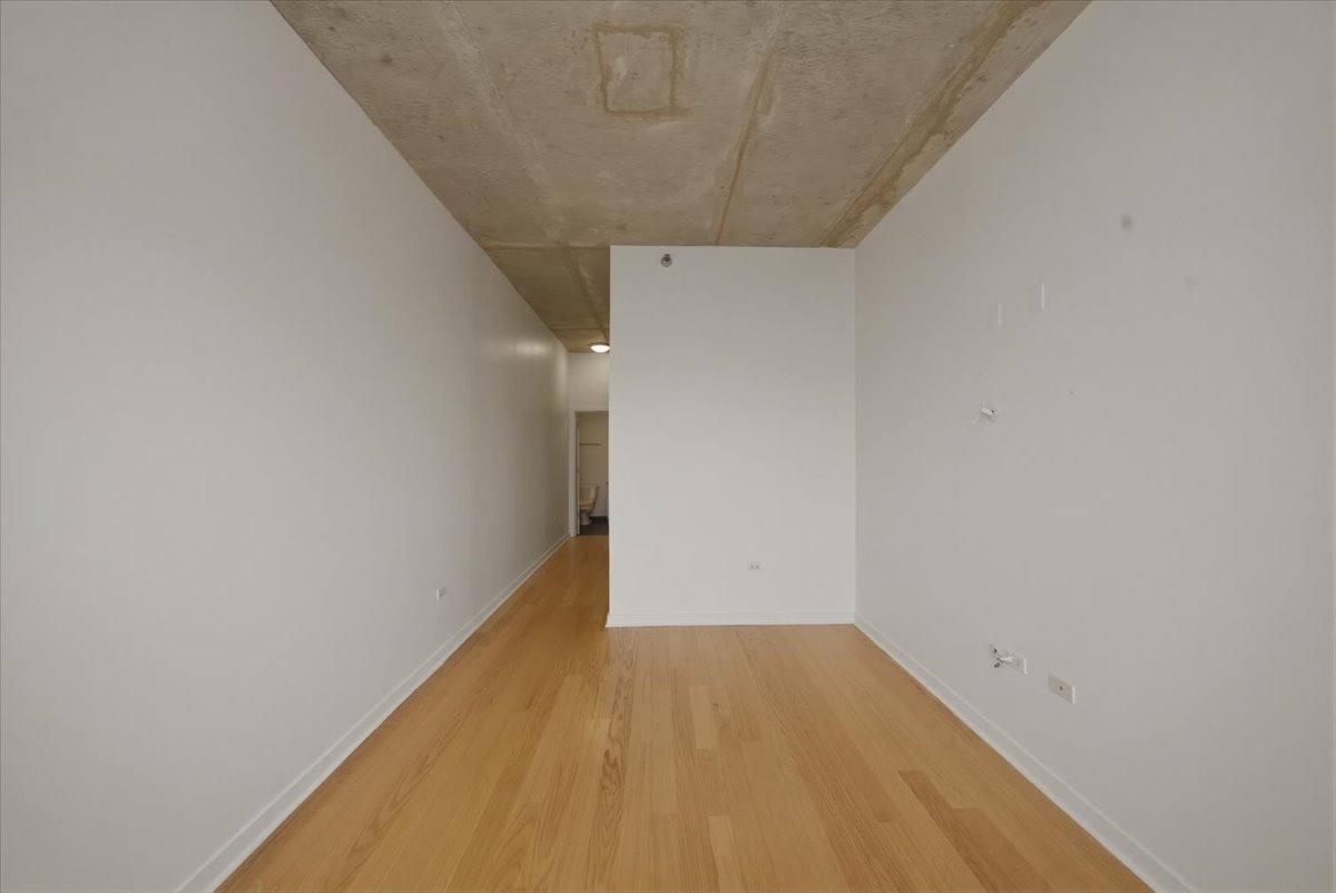 Apartment for rent at 235 W Van Buren St #4507, Chicago, IL 60607