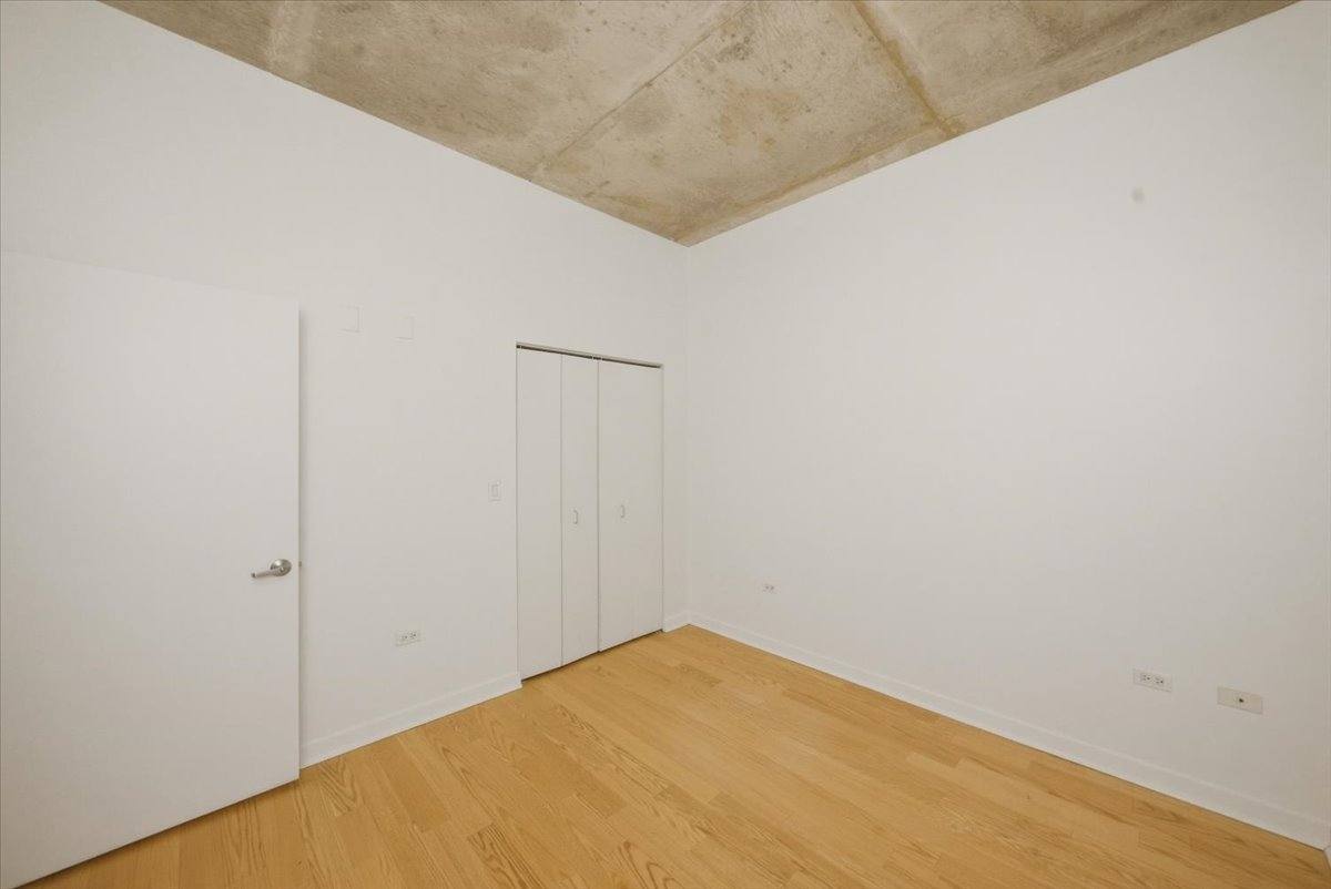 Apartment for rent at 235 W Van Buren St #4507, Chicago, IL 60607