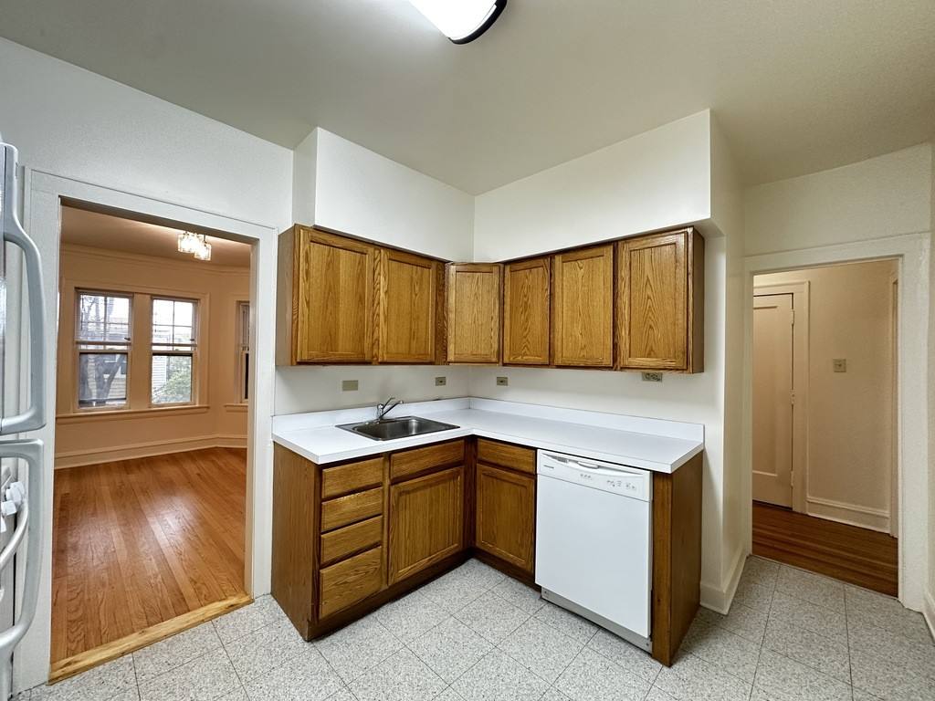 Apartment for rent at 2631 Ainslie #9Q, Chicago, IL 60625