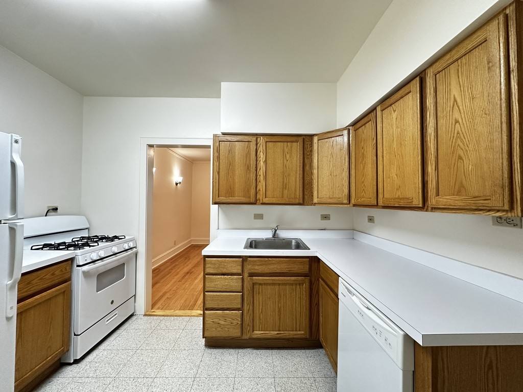 Apartment for rent at 2631 Ainslie #9Q, Chicago, IL 60625