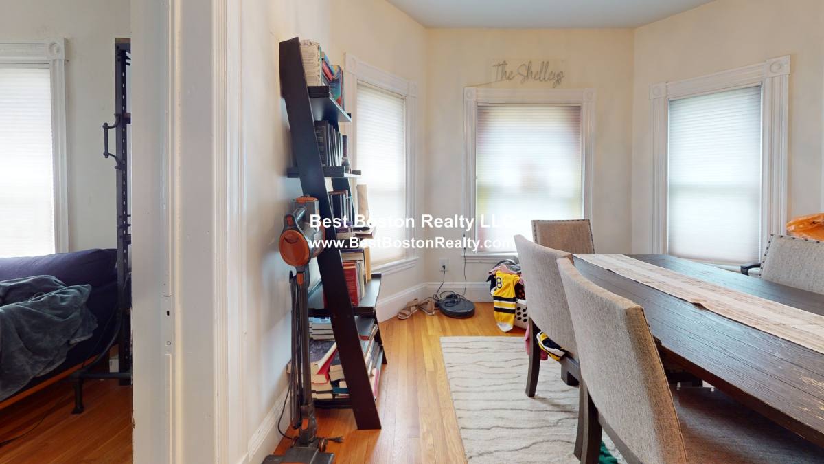 House for rent at 118 Waverly St, Everett, MA 02149