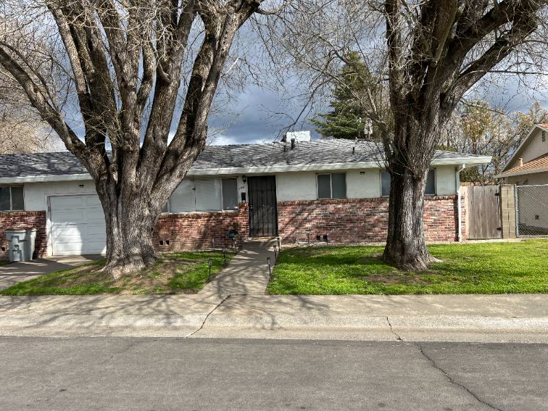 House for rent at 1041 Clarendon St, West Sacramento, CA 95691