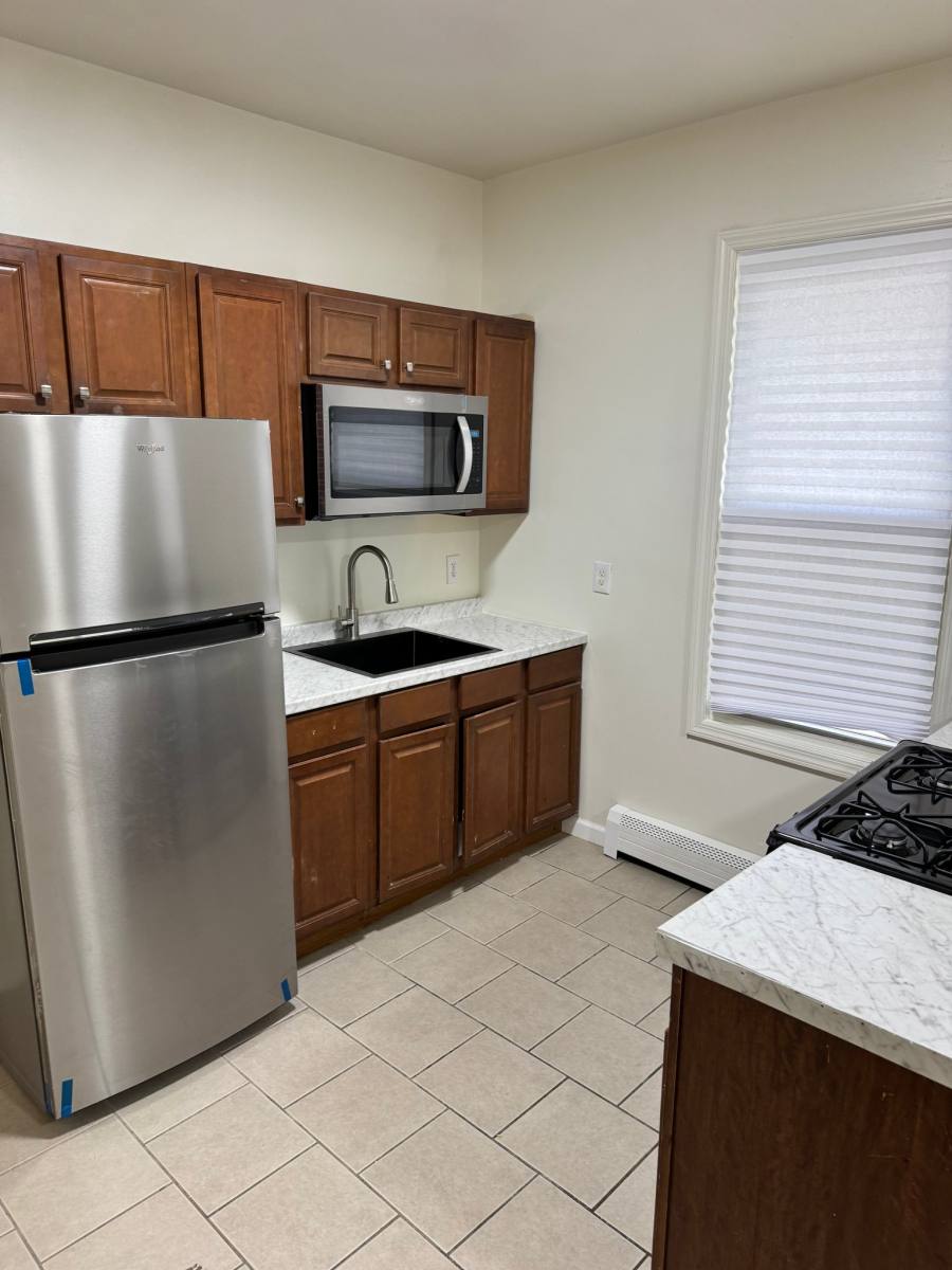 House for rent at 587 Grove St, Irvington, NJ 07111