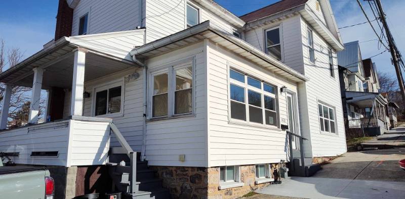 House for rent at 410 12th St, Altoona, PA 16602