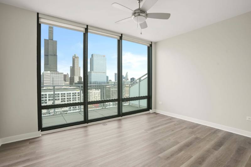 Apartment for rent at 760 W Adams, Chicago, IL 60661