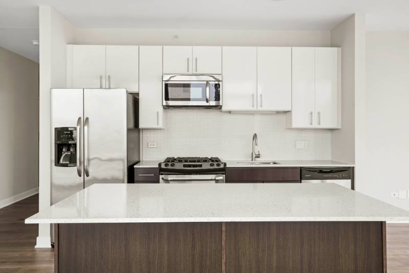 Apartment for rent at 760 W Adams, Chicago, IL 60661