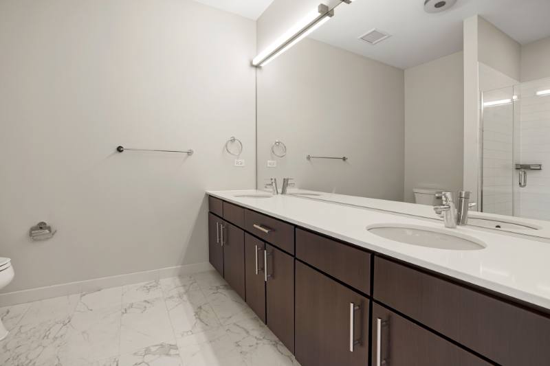 Apartment for rent at 760 W Adams, Chicago, IL 60661