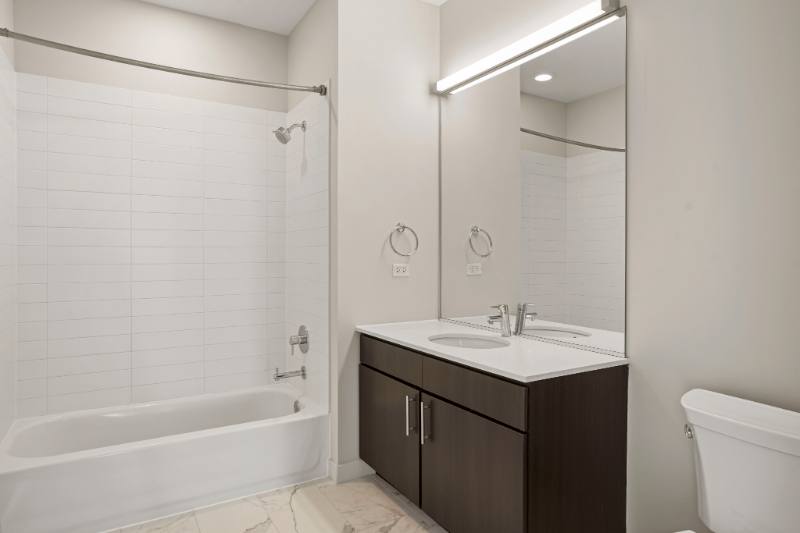 Apartment for rent at 760 W Adams, Chicago, IL 60661