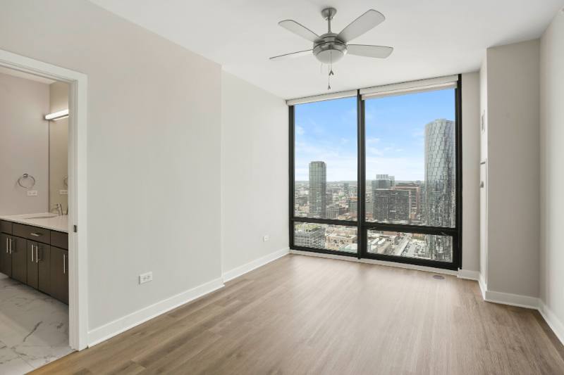 Apartment for rent at 760 W Adams, Chicago, IL 60661