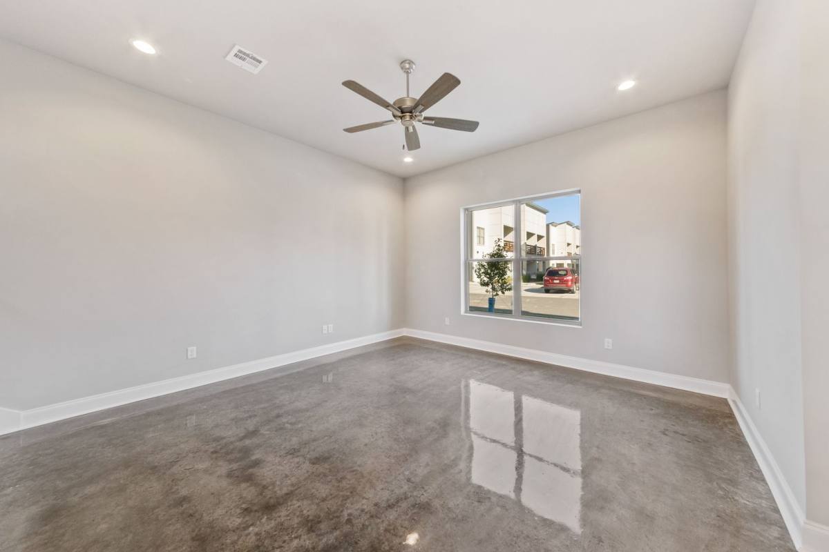 Townhouse for rent at 105 Firethorn Dr, Duson, LA 70529