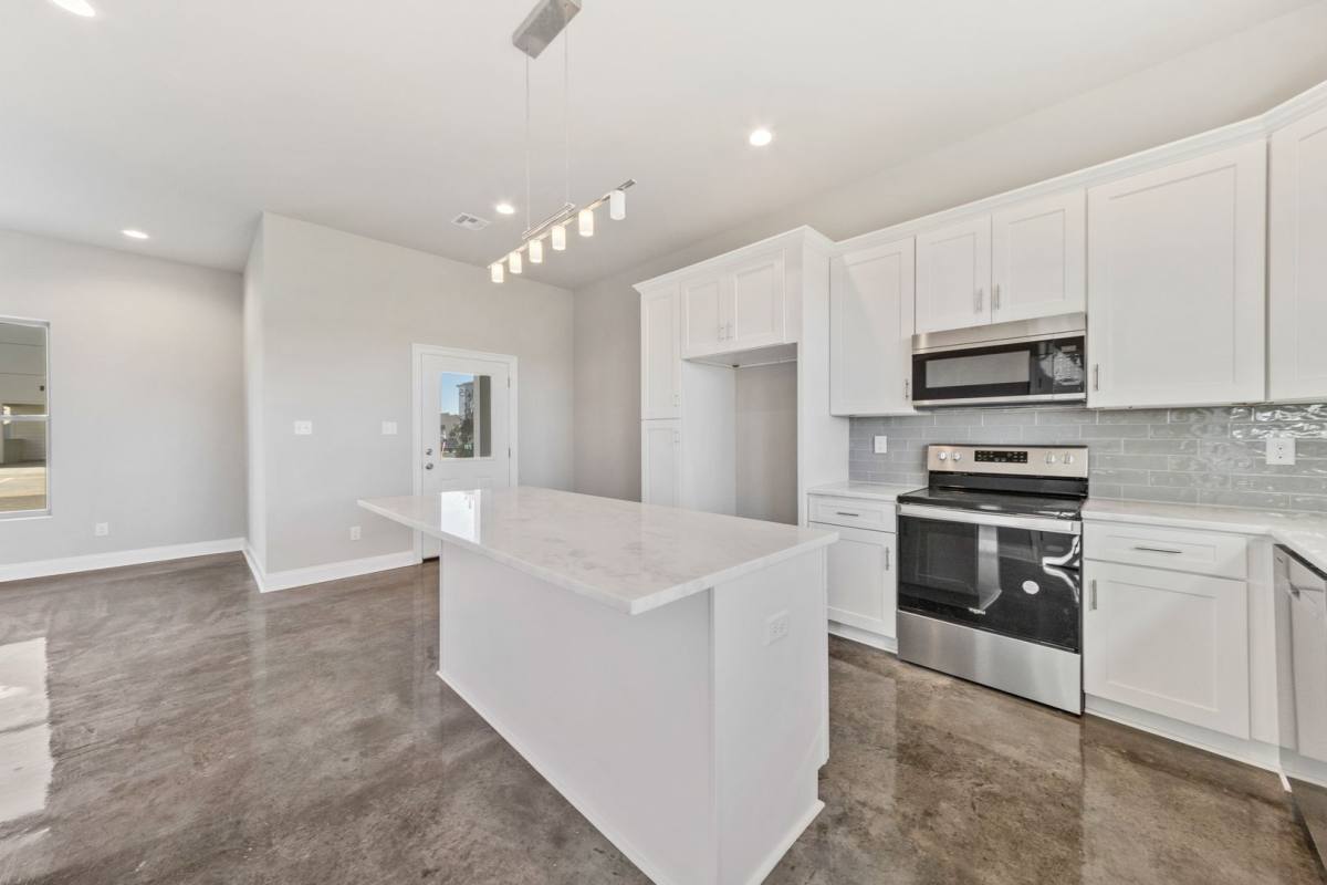 Townhouse for rent at 105 Firethorn Dr, Duson, LA 70529