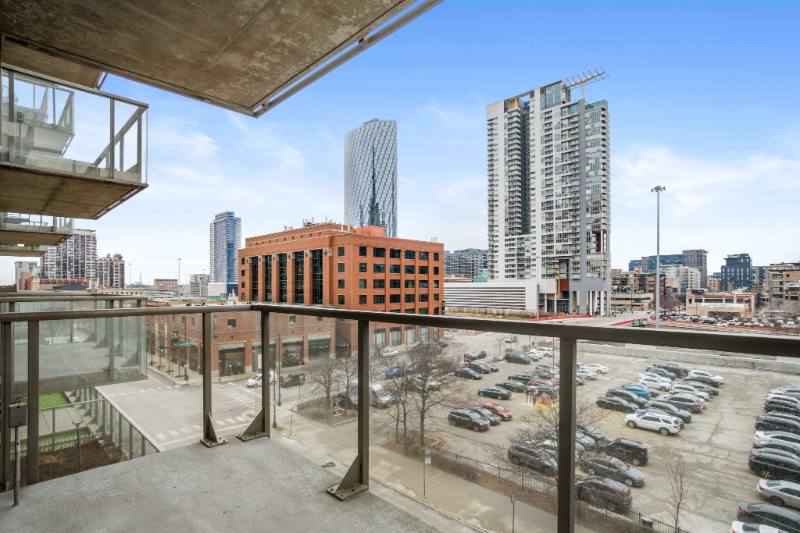 Apartment for rent at 120 N Desplains, Chicago, IL 60661