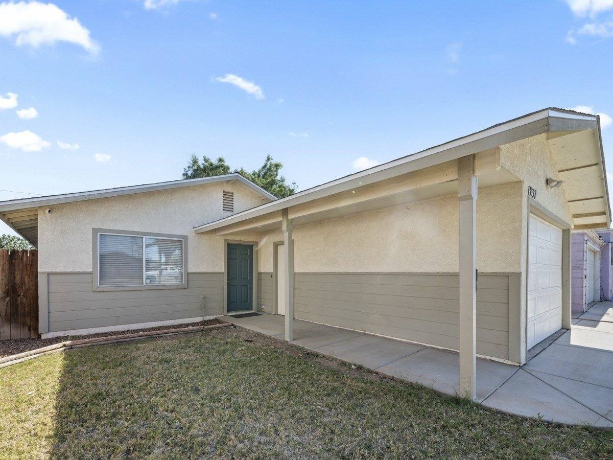 House for rent at 1237 Lenrey Ave, El Centro, CA 92243