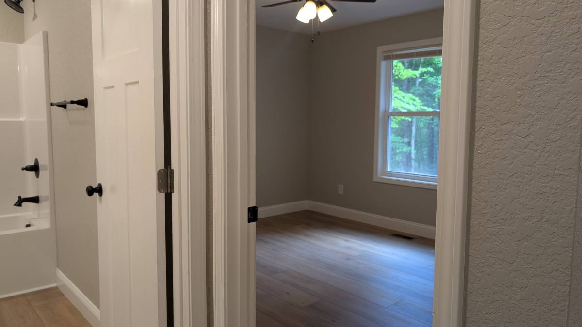 House for rent at 5 Woodland Hills Dr, Franklin, NC 28734