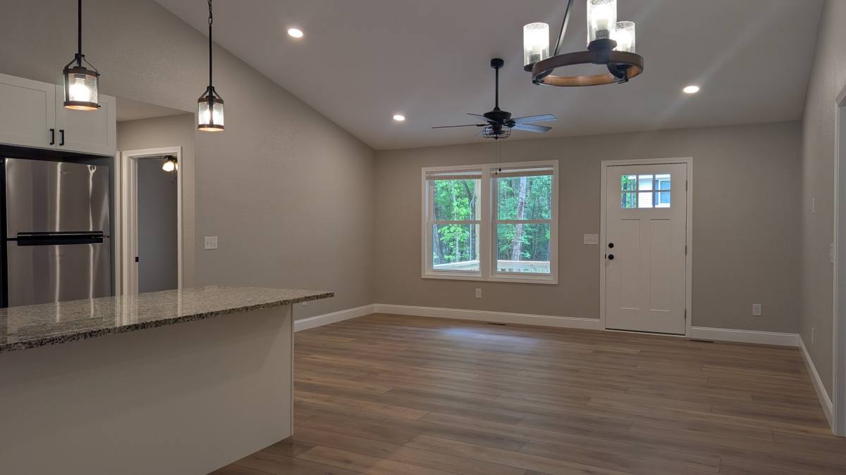 House for rent at 5 Woodland Hills Dr, Franklin, NC 28734