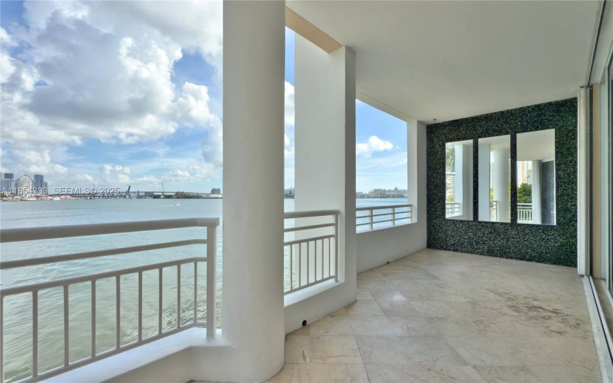 Condo for rent at 848 Brickell Key Dr #306, Miami, FL 33131