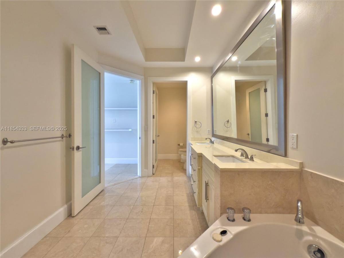 Condo for rent at 848 Brickell Key Dr #306, Miami, FL 33131