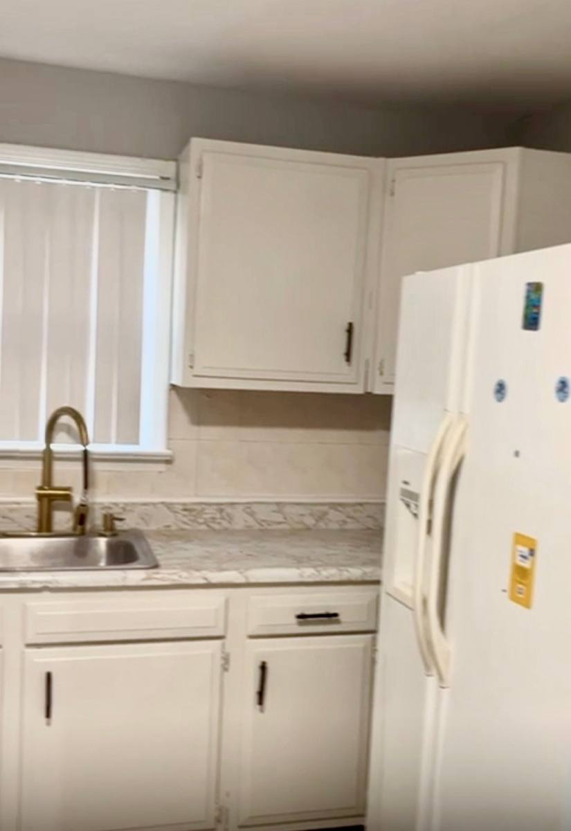 Apartment for rent at 115 Anderson St #B, Trenton, NJ 08611