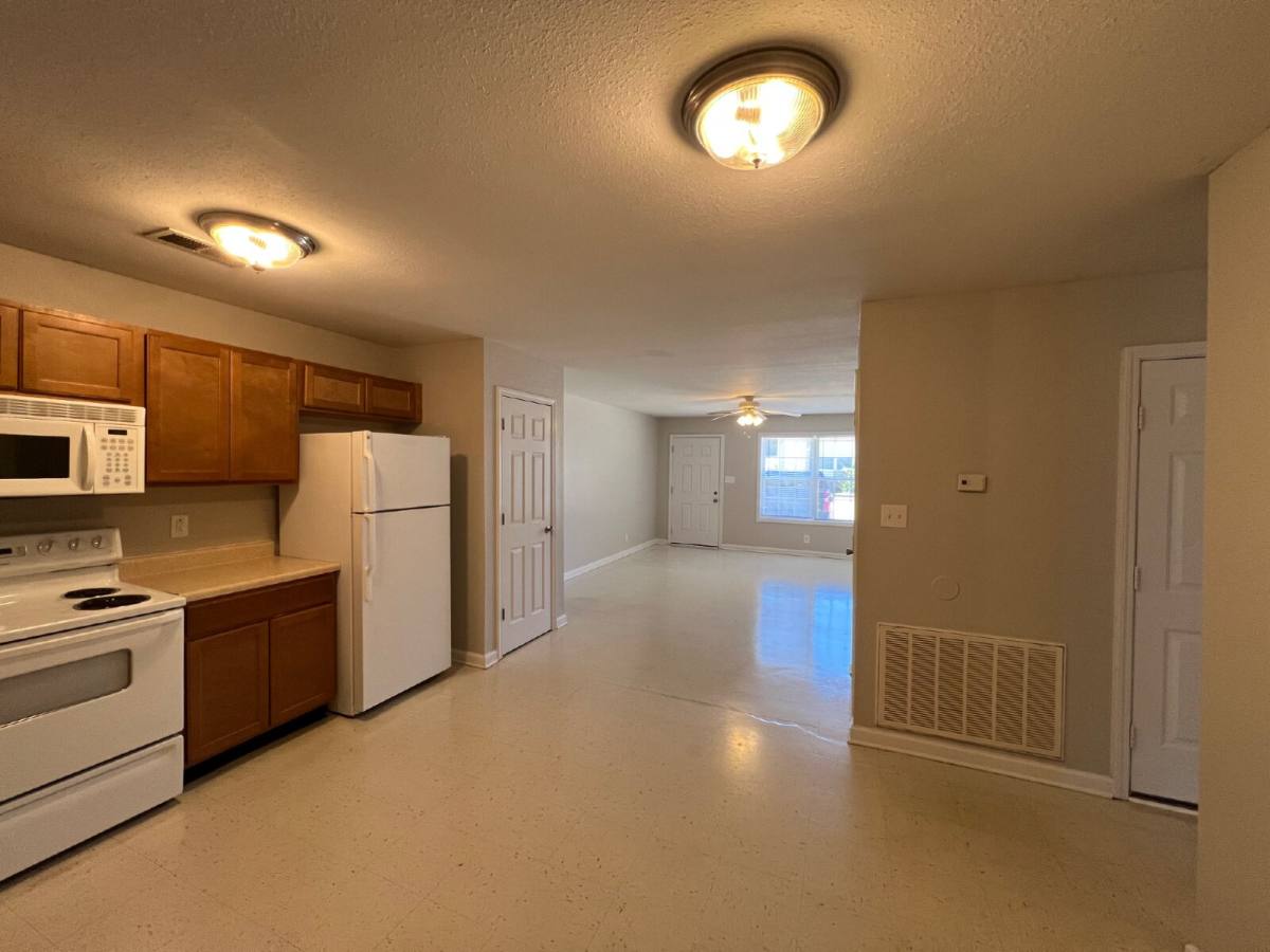 Townhouse for rent at 9063 Pembroke Oak Grove Rd #1E, Oak Grove, KY 42262
