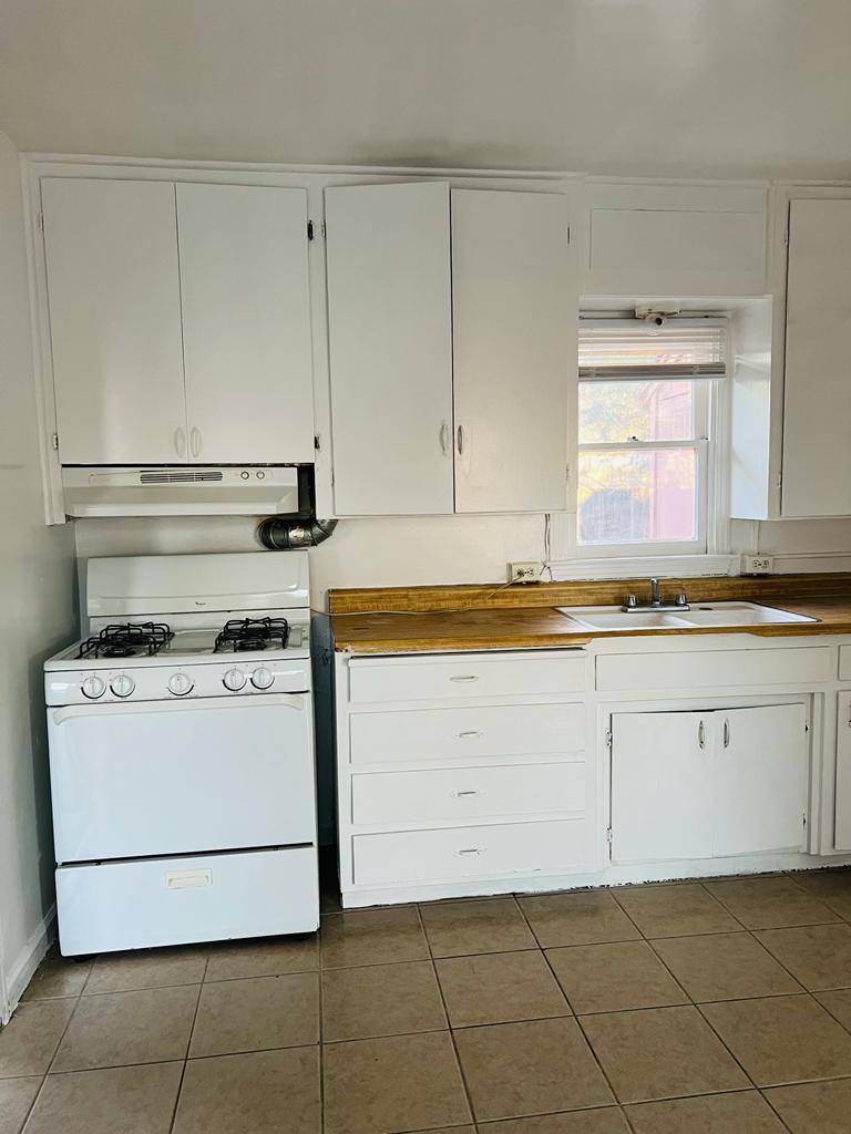 House for rent at 1578 E 21st St, Merced, CA 95340