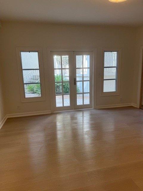 Apartment for rent at 2618 N Vermont Ave #PRIVATE Residence, Los Angeles, CA 90027