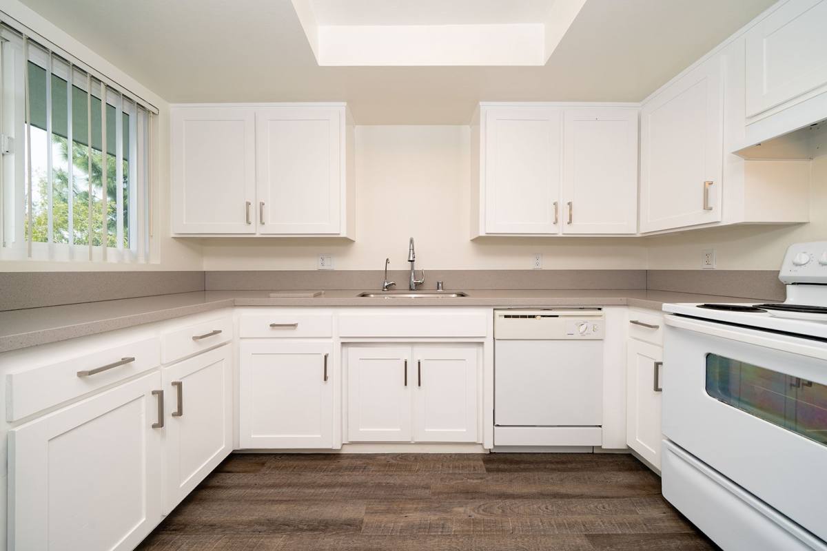 Apartment for rent at 1150 Meadowlake Dr #6, Vista, CA 92084