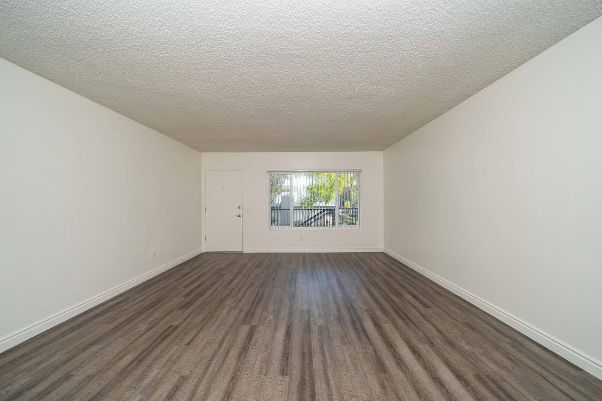 Apartment for rent at 1150 Meadowlake Dr #6, Vista, CA 92084