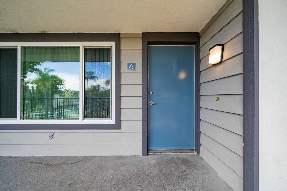 Apartment for rent at 1150 Meadowlake Dr #6, Vista, CA 92084