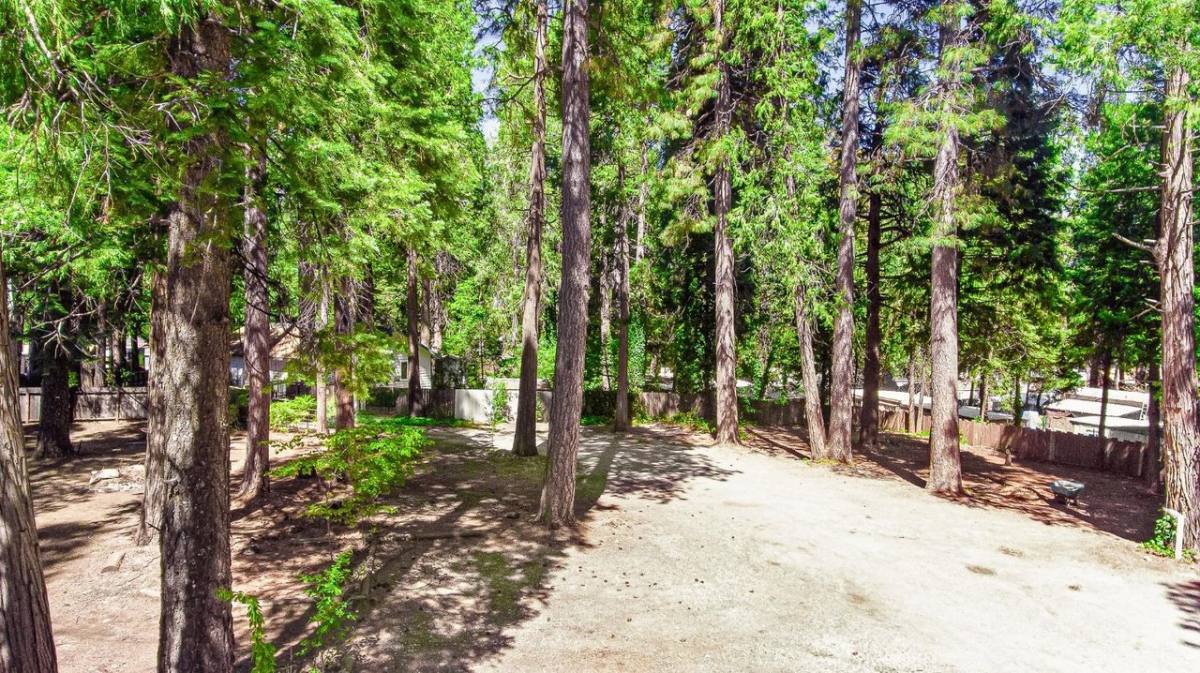 Apartment for rent at 5980 Pony Expressway Trail, Pollock Pines, CA 95726