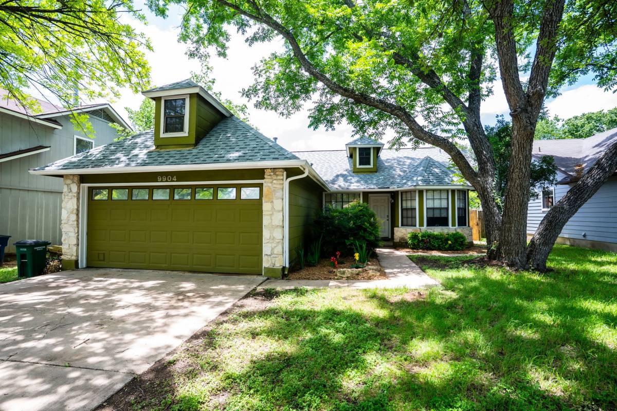 House for rent at 9904 Briar Ridge Dr, Austin, TX 78748