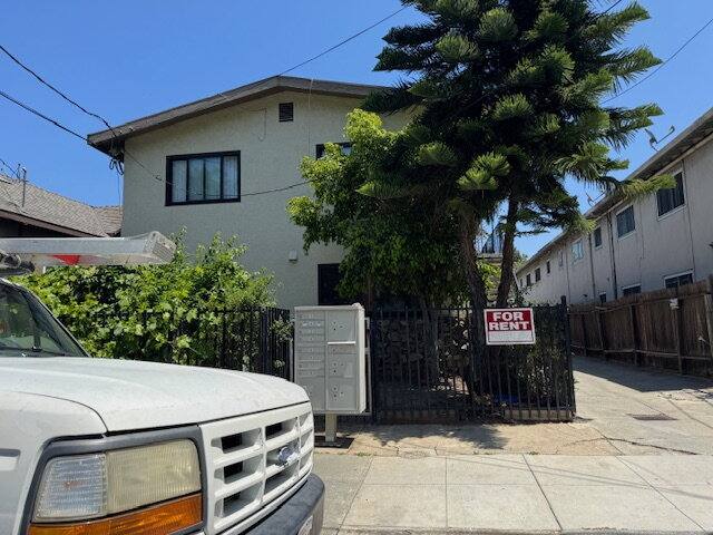 Apartment for rent at 702 Vine St #4, San Jose, CA 95110