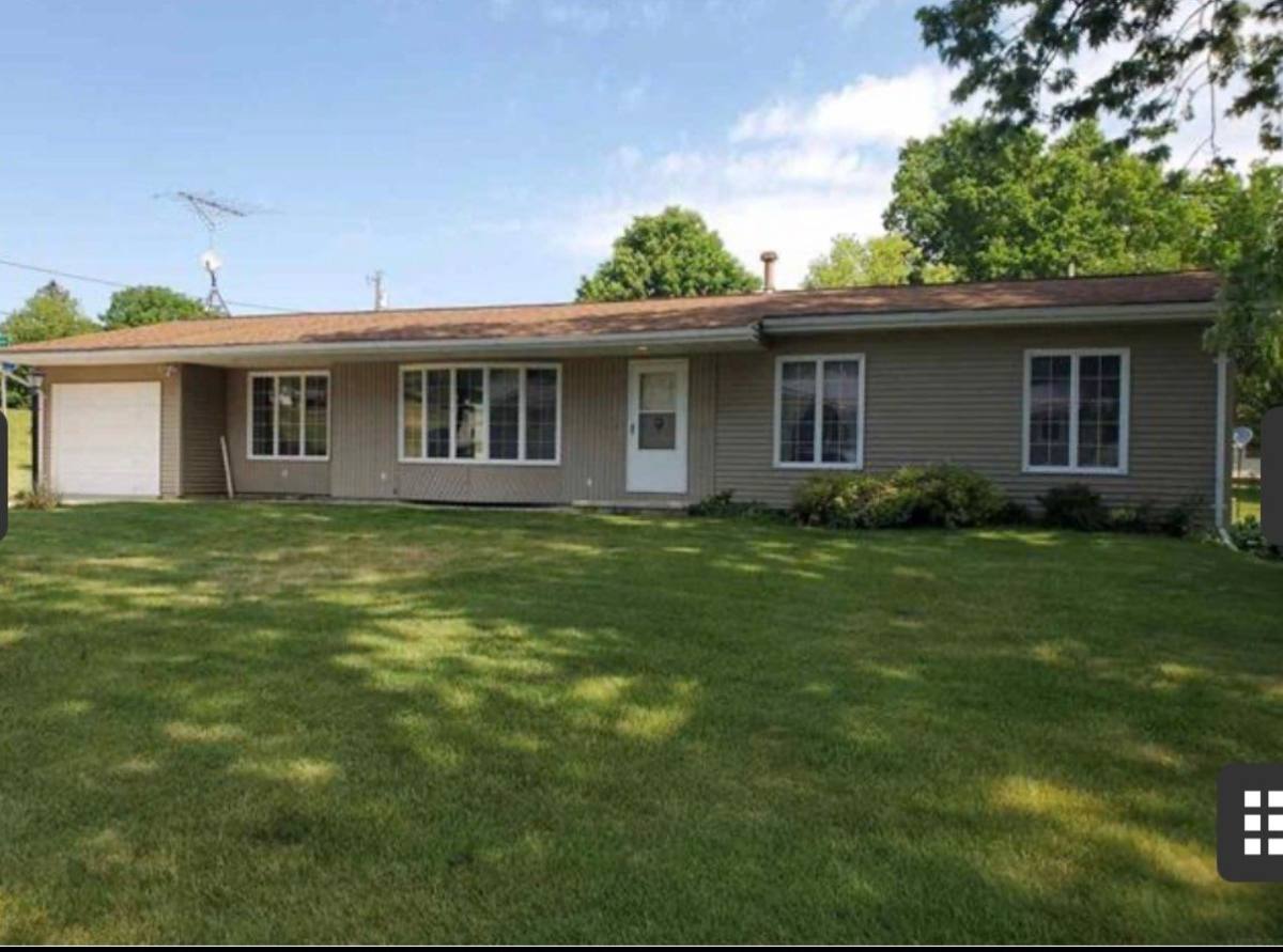 House for rent at 513 Franklin St, Fayette, IA 52142