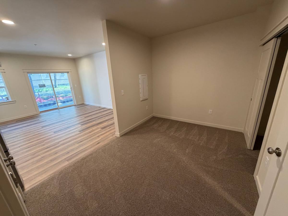 Apartment for rent at 940 Lincoln St #6, Eugene, OR 97401