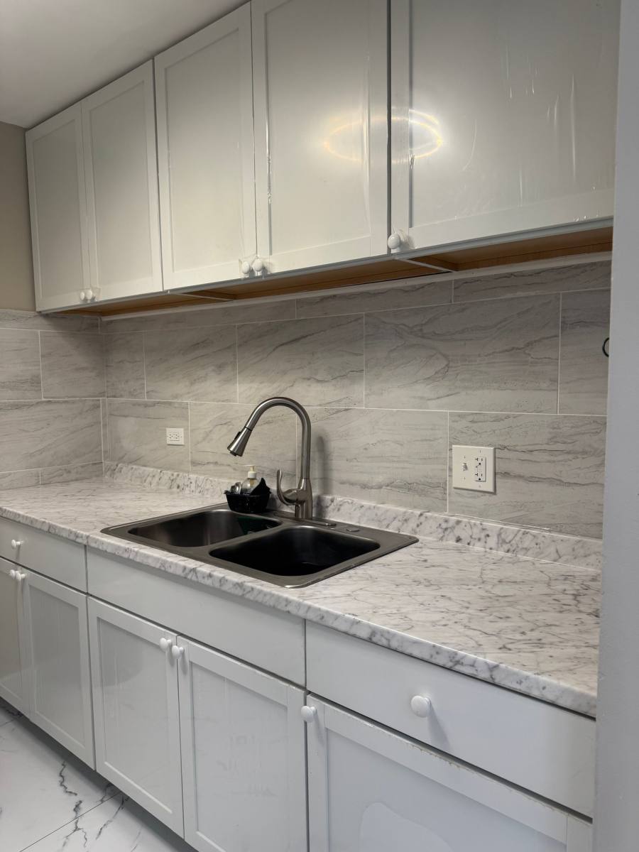 Condo for rent at 252 Shorewood Dr, Glendale Heights, IL 60139