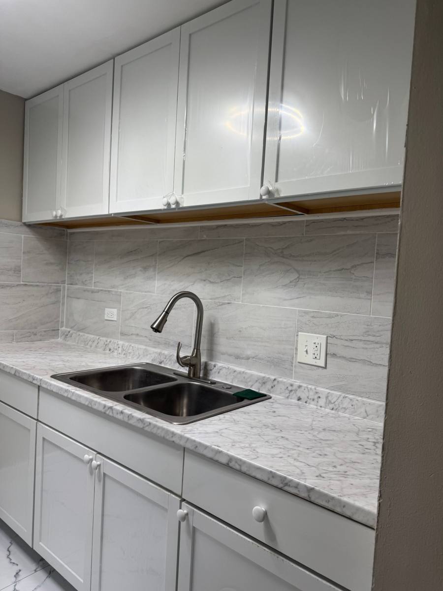 Condo for rent at 252 Shorewood Dr, Glendale Heights, IL 60139