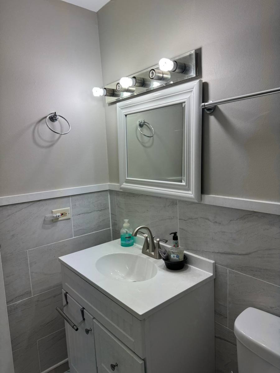 Condo for rent at 252 Shorewood Dr, Glendale Heights, IL 60139