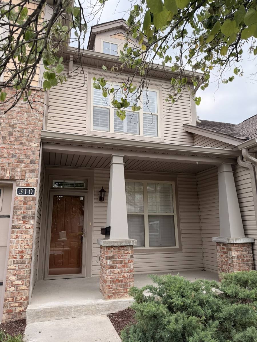 Townhouse for rent at 310 Griffin Place, Hermitage, TN 37076