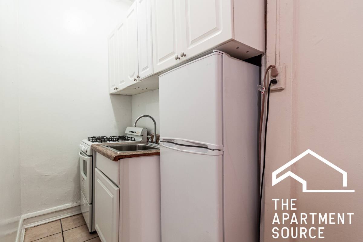 Apartment for rent at 2827 N Burling St #303, Chicago, IL 60614